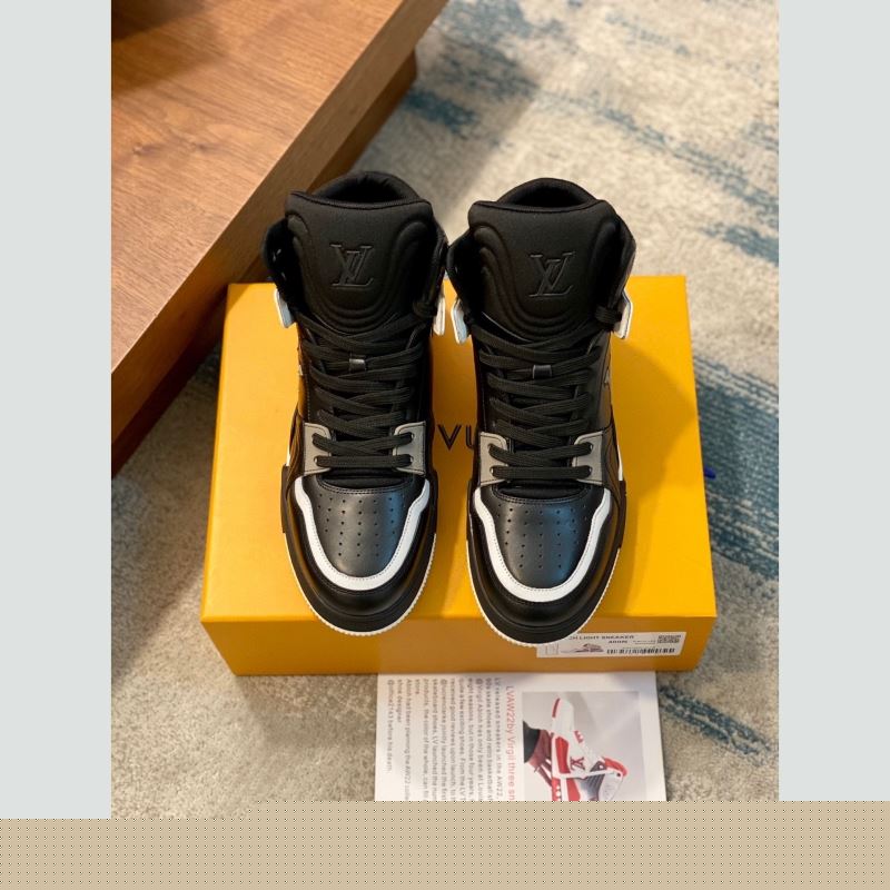 l**is V*t*n sneakers
